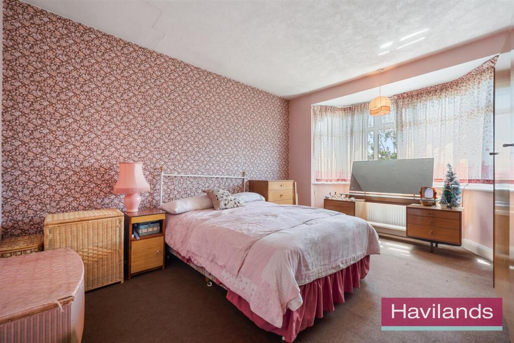 Rowantree Close-2.jpg