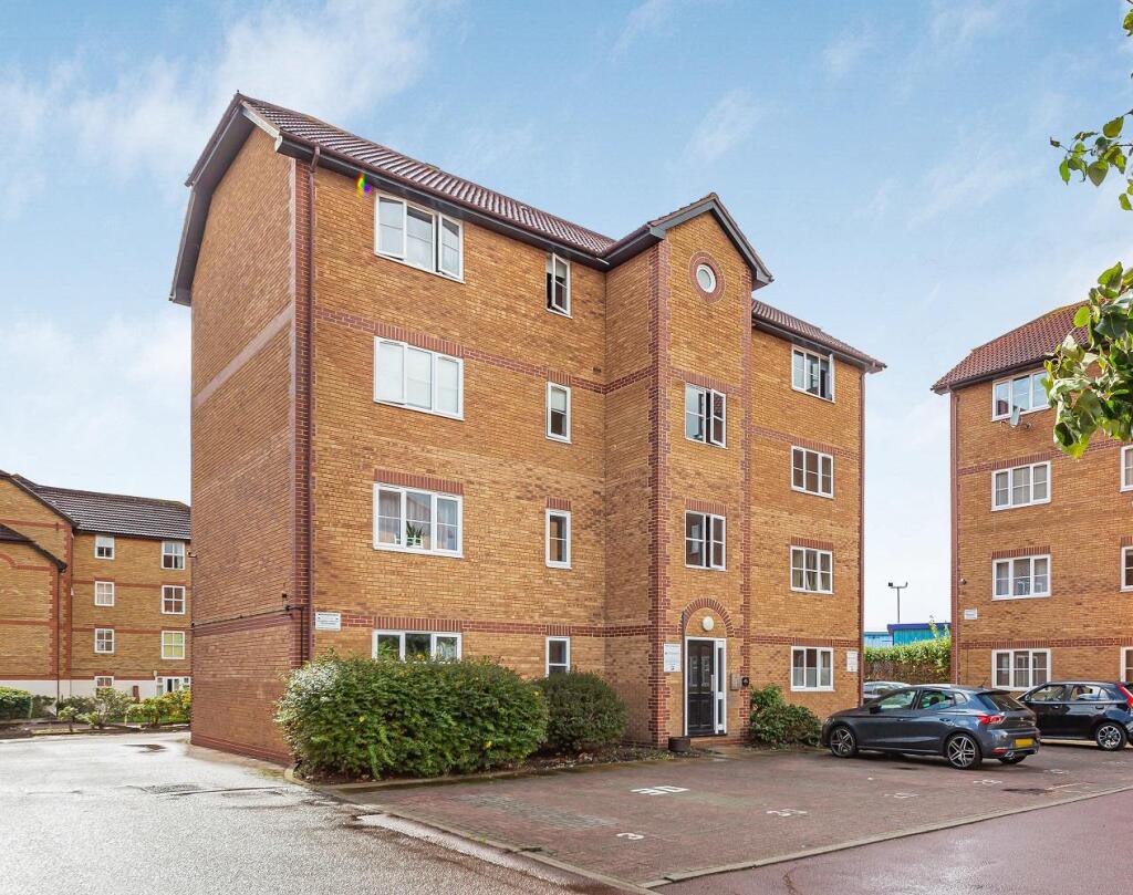 10 Cameron Square, CR4-6.jpg