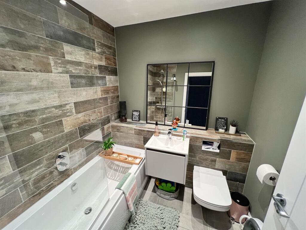 amend bathroom.jpg