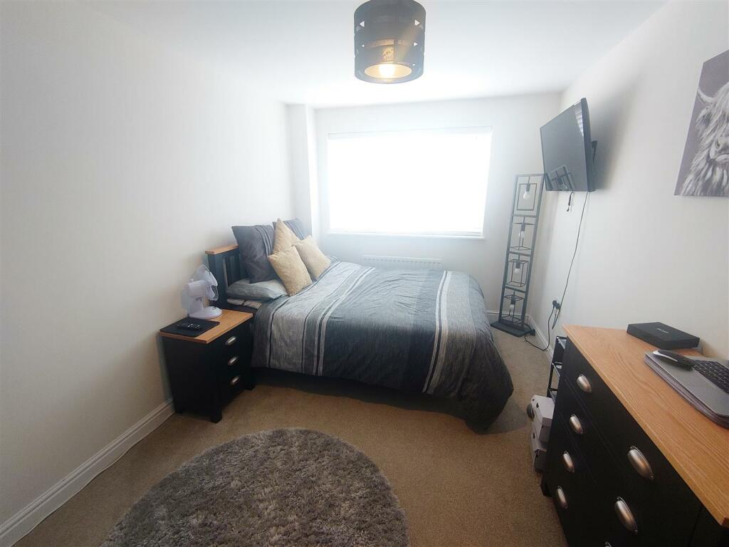 Bedroom 2.jpg