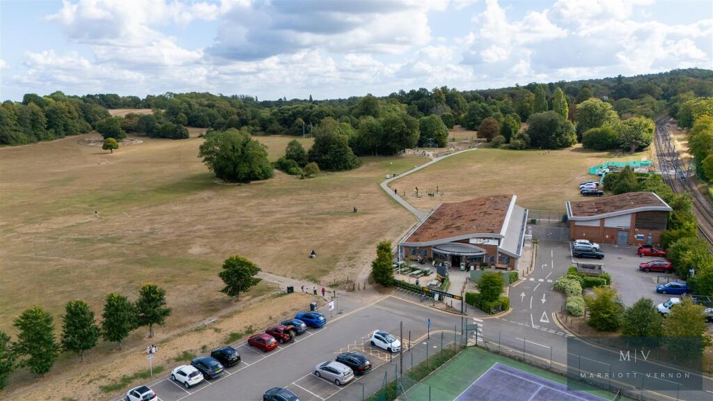 Lloyd Park Avenue 12B MV DR-16.jpg