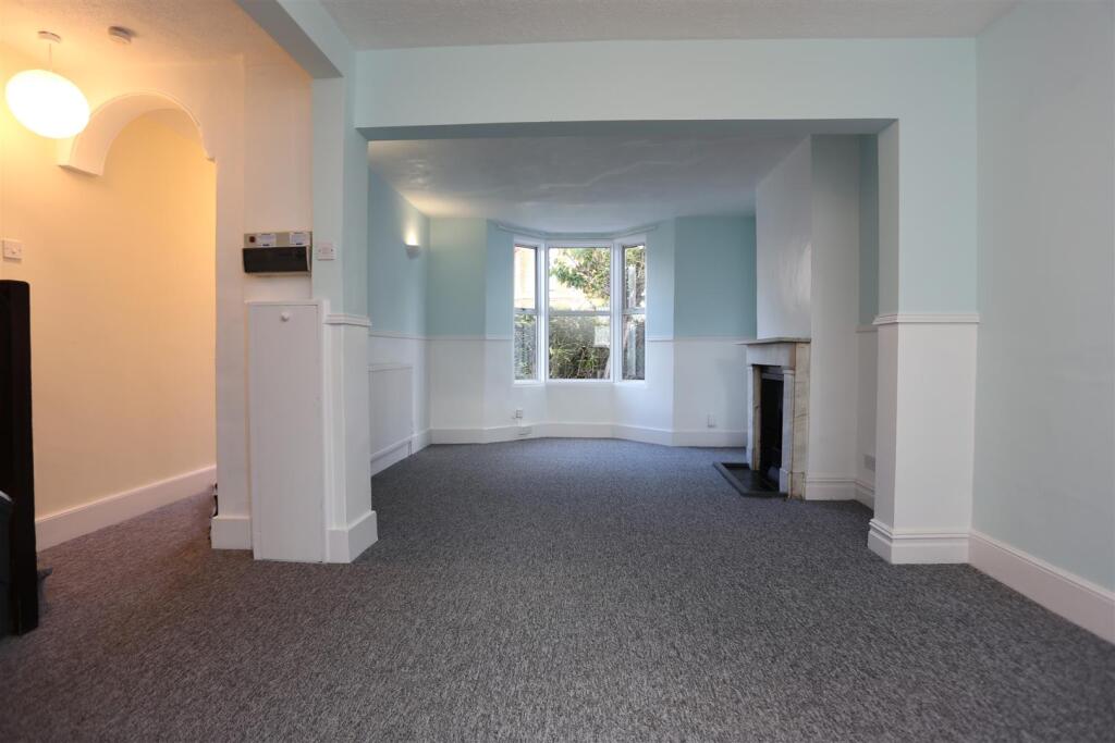 74 Victoria Road (11).JPG