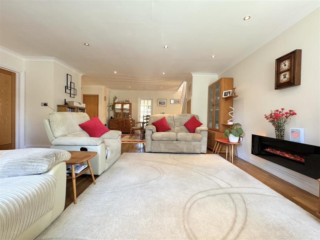 Lounge Area