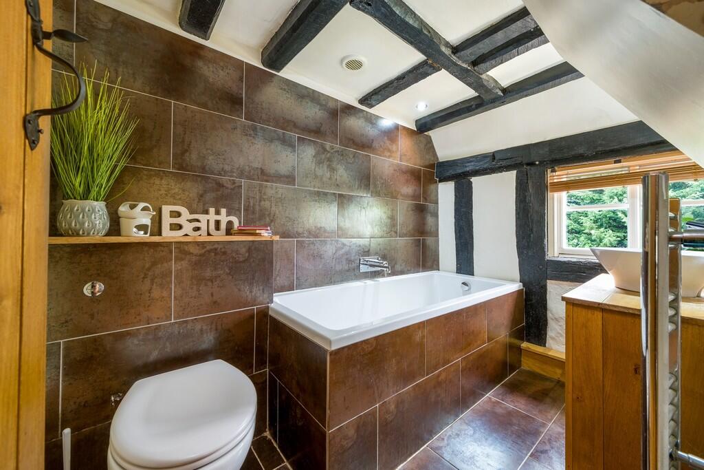 144px-Willow Cott...