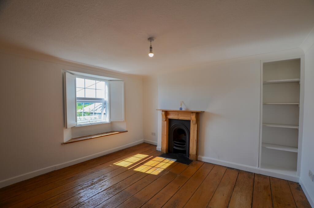 To Book A Viewing Call TPS Lostwithiel on 01208 87