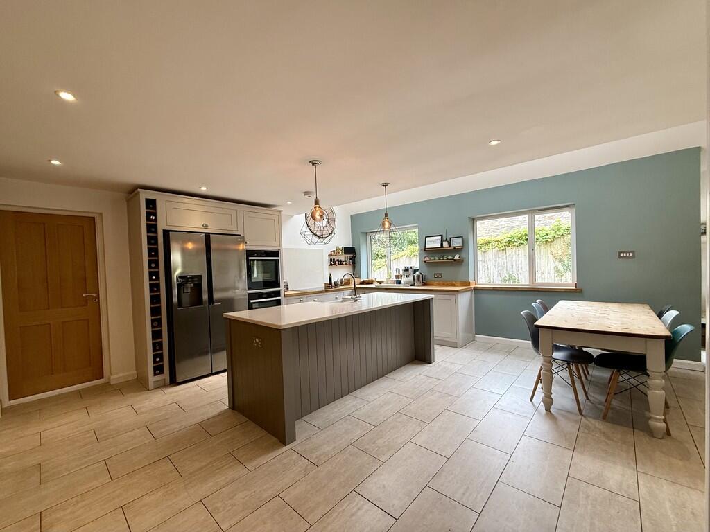 Kitchen/Family/Di...