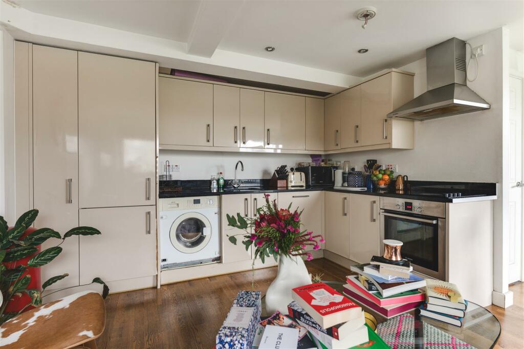 43 Vallance Road-7.jpg