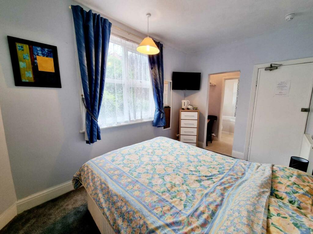 e959acb5-48de-40f6-be5a-122f019a5d7e