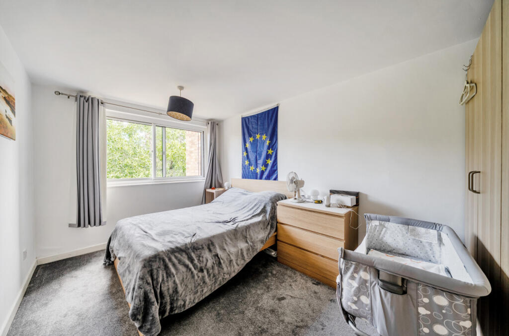 1313905-12-685a9d...