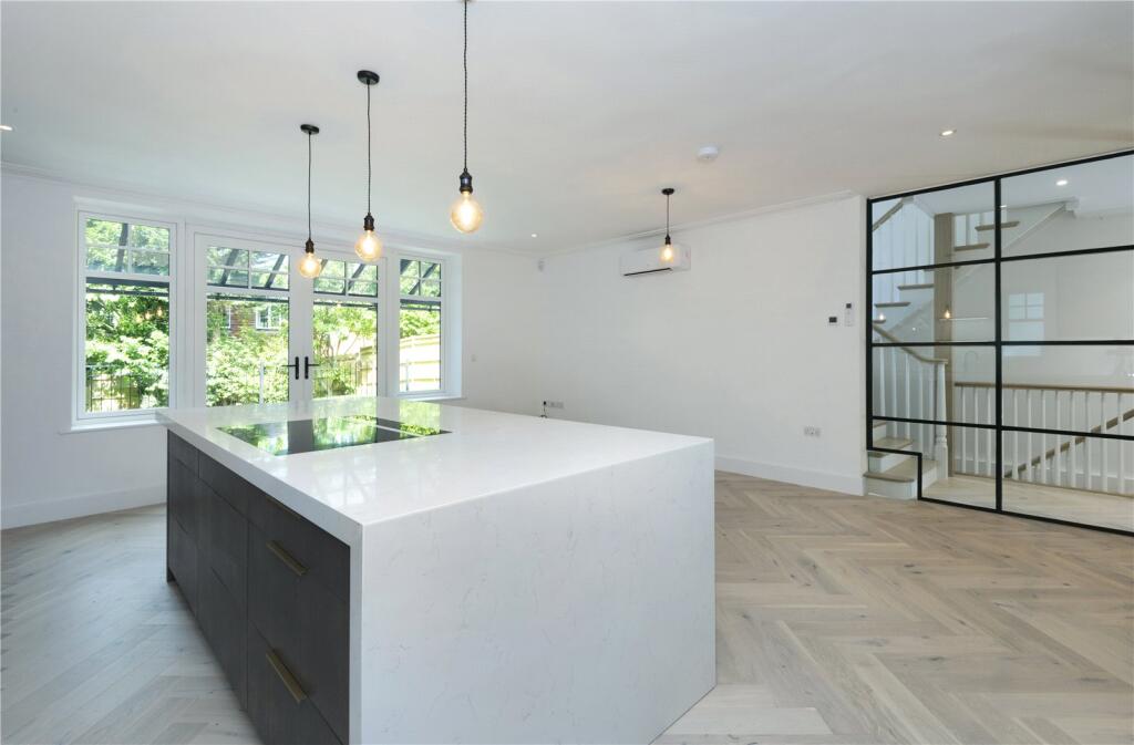 Kitchen/Breakfast Rm