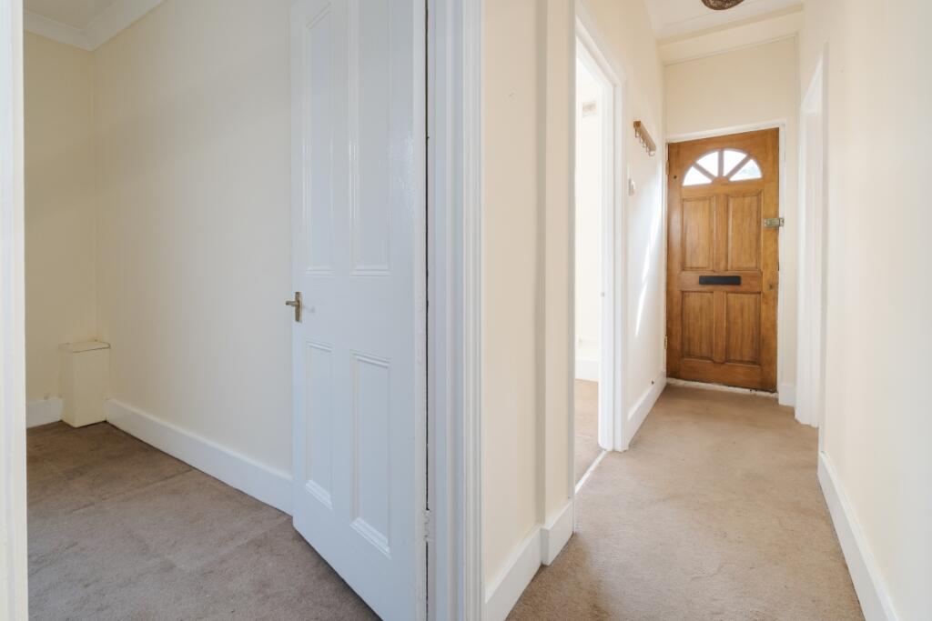 124D-Colney-Hatch...