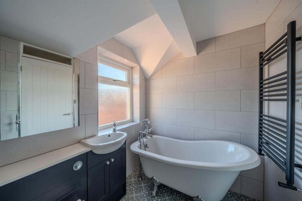 11 Greenfield Close-6.jpg