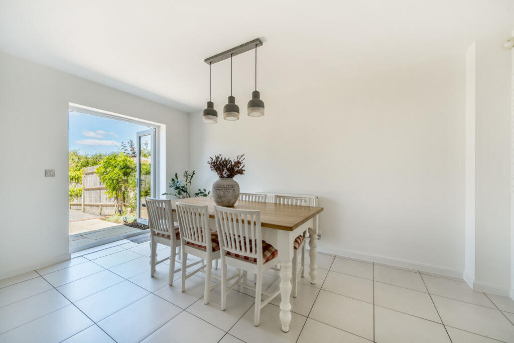 1319402-6-686d1ab...