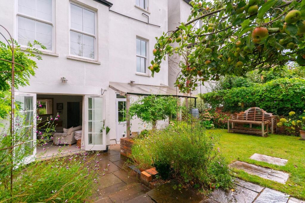 G3F5WRCM - External C.jpg