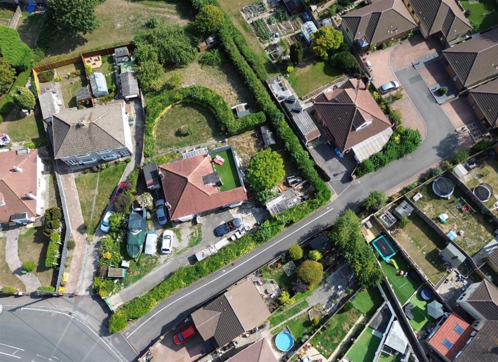 6 - Building Plot for Auction, Kingswood.JPG