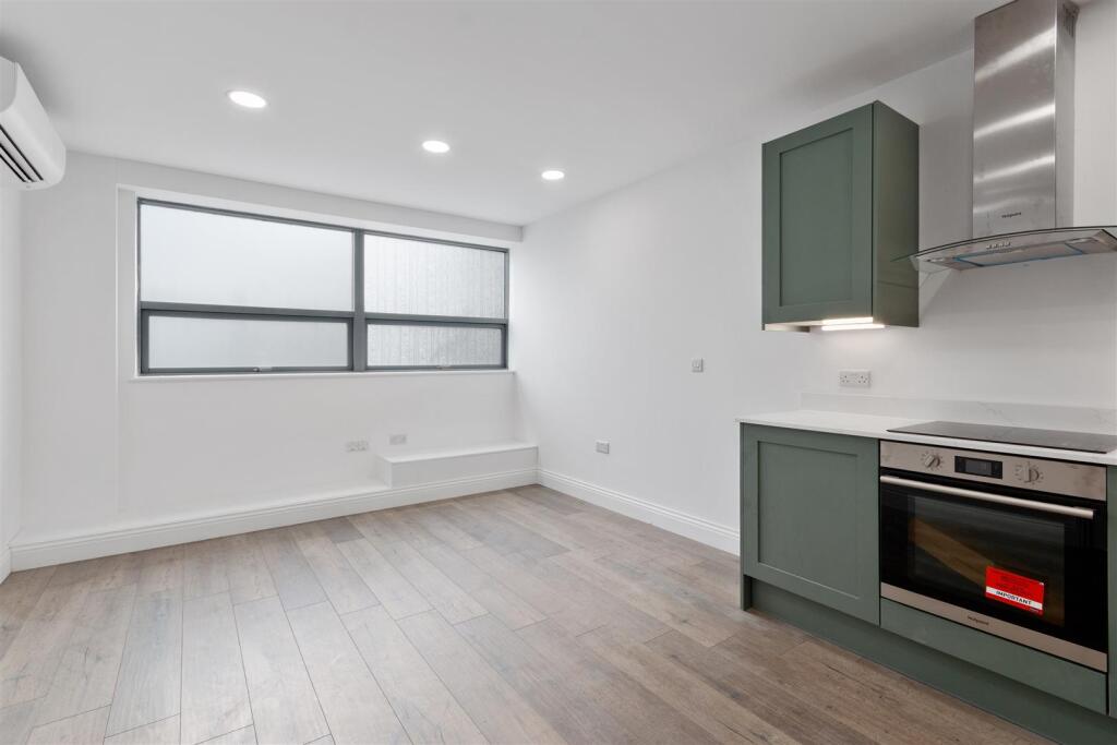 Open Plan Kitchen &amp; Living