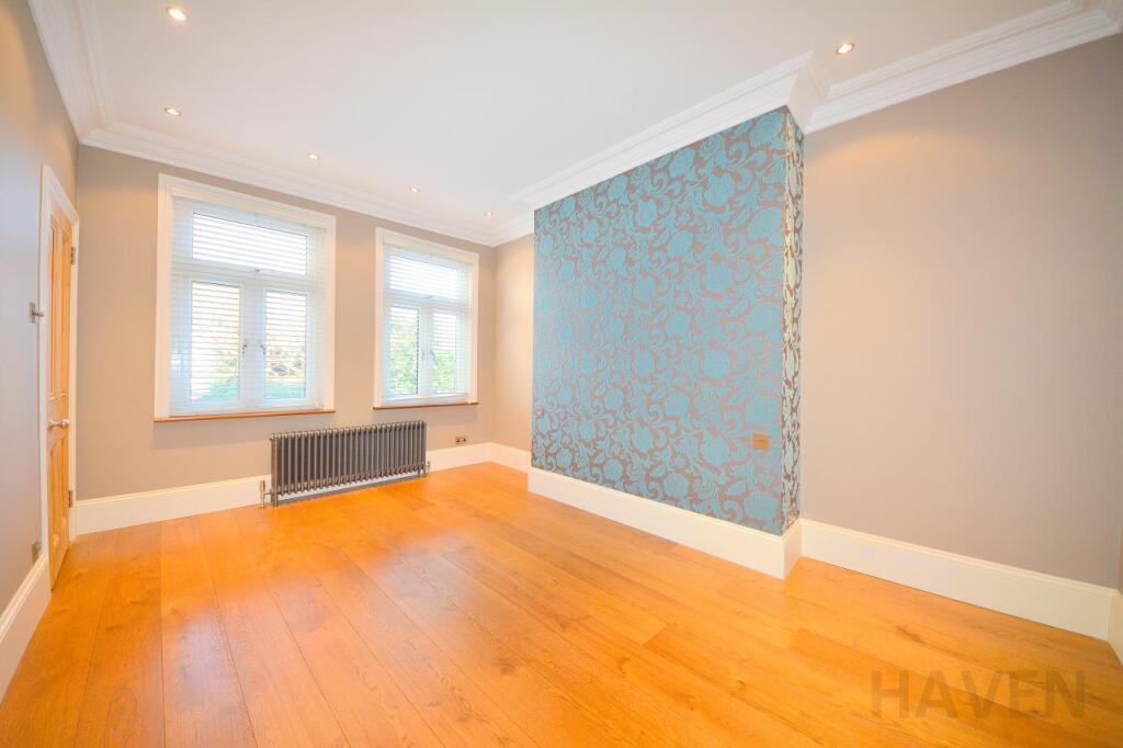 Bedroom 2.JPG