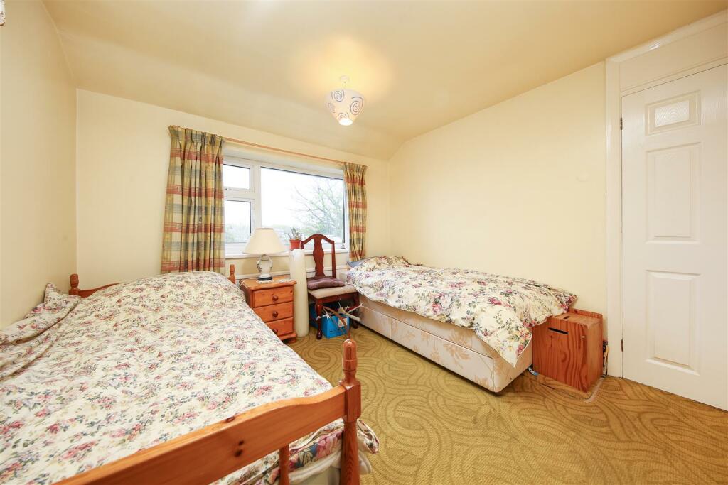 Bed2.1.jpg