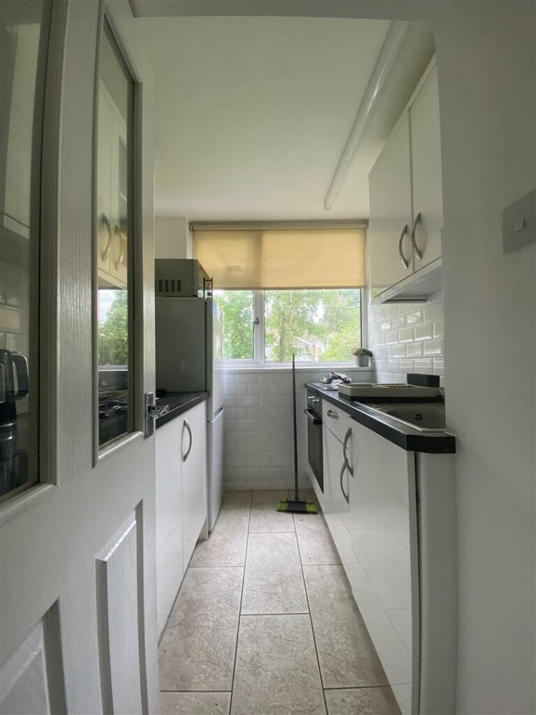 kitchen 3.jpg