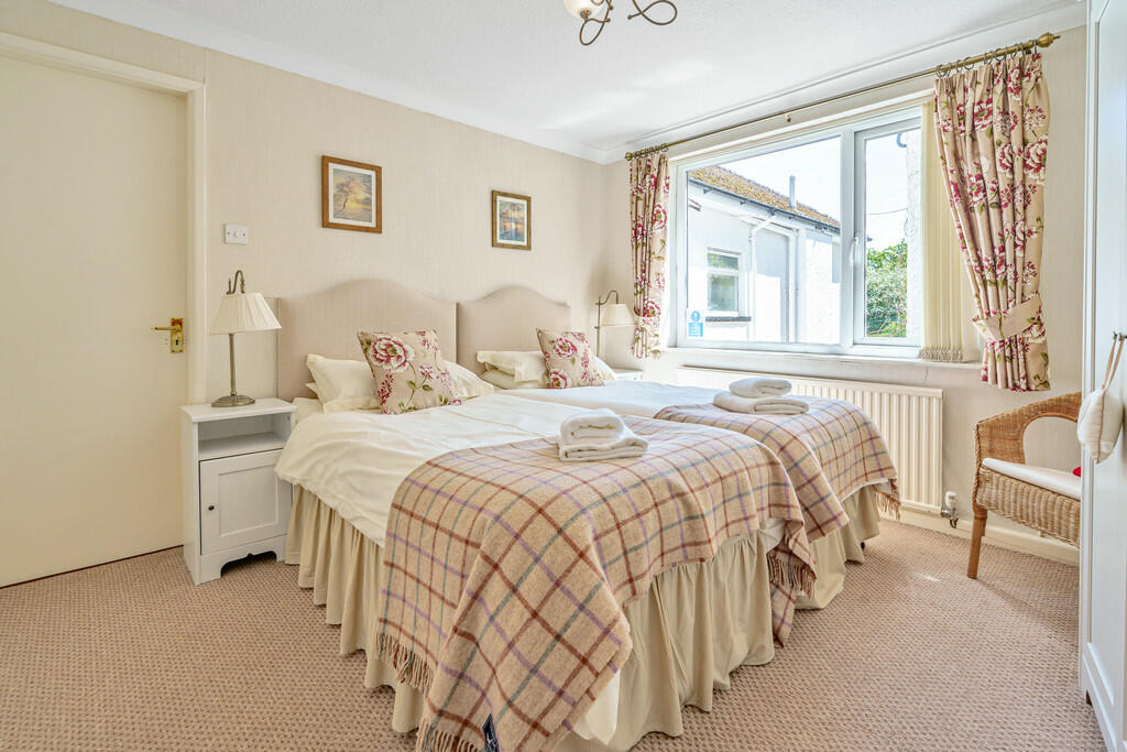 The Garden Flat -...