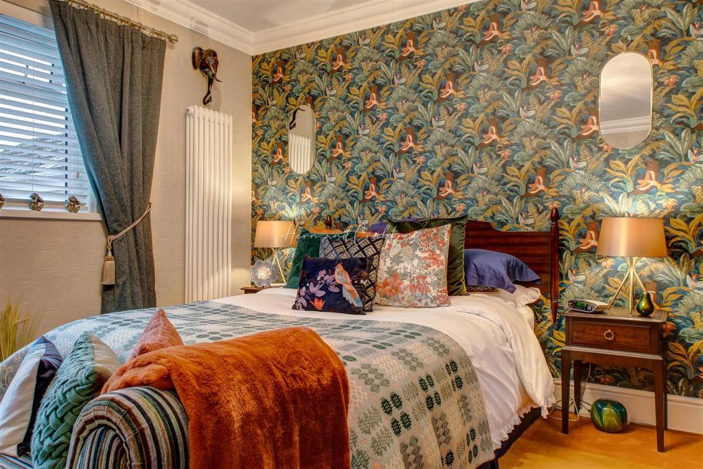 Elan Close, Aberdare, HernCrabtree (23).jpg