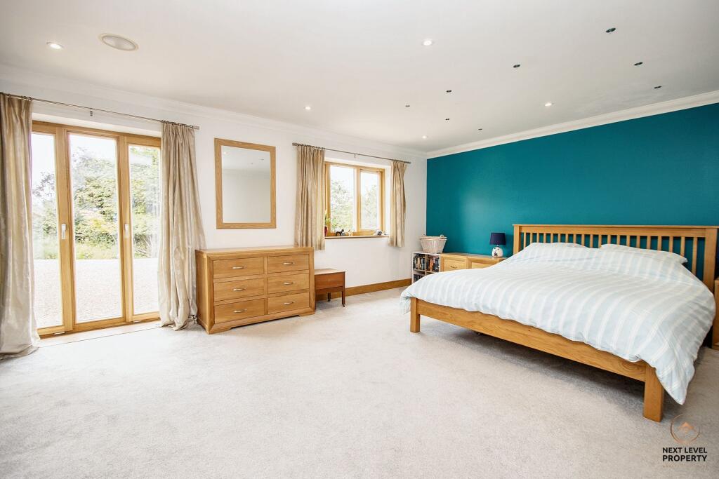 Ground floor bedroom 1