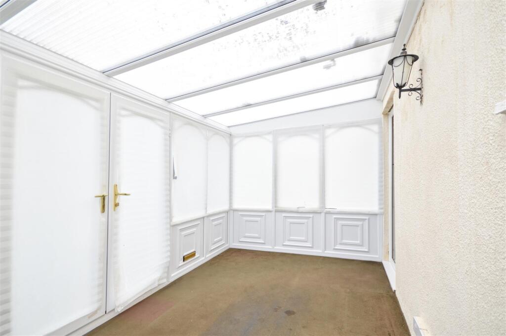 Entrance / Conservatory