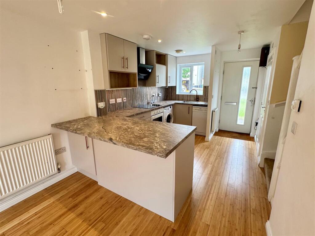 13 Cavendish Crescent Kitchen