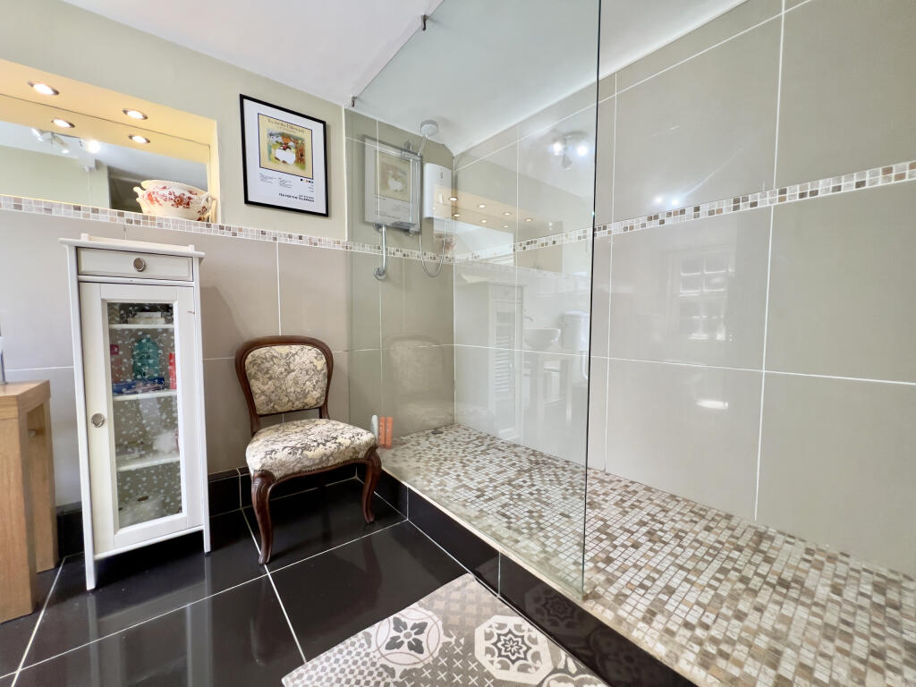 Downstairs shower room