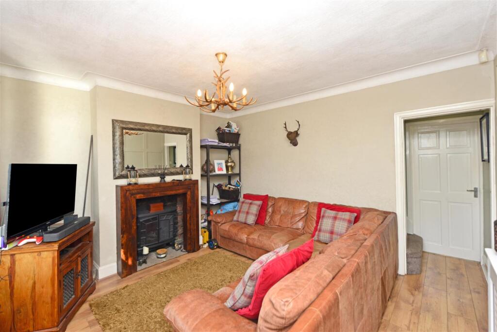 Living Room: