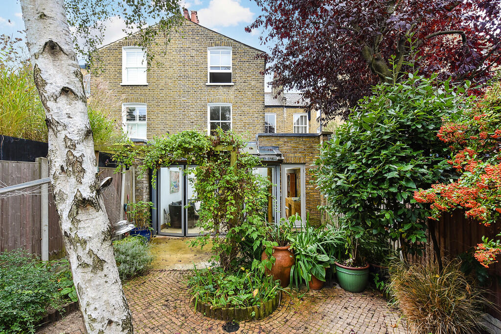 22 Meynell Cresce...