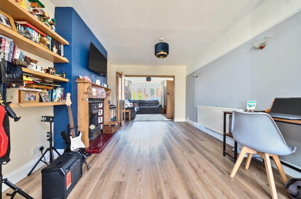 8-6821fdc7c06ef-1288311-ARW-8