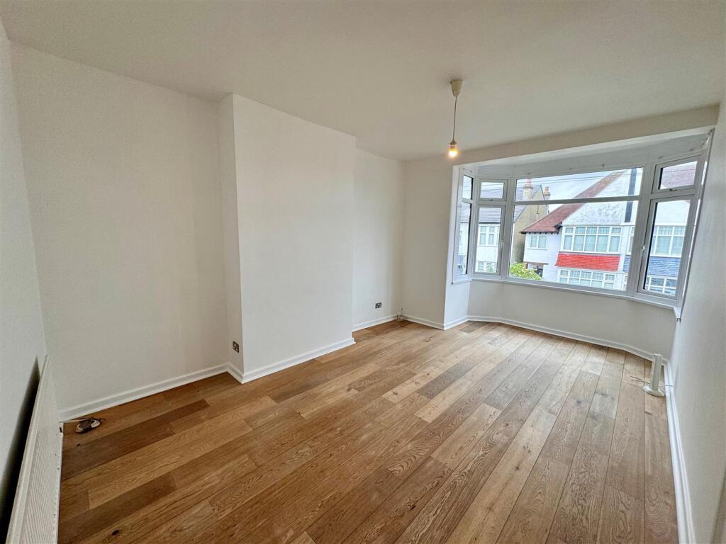 LivingRoom.jpg