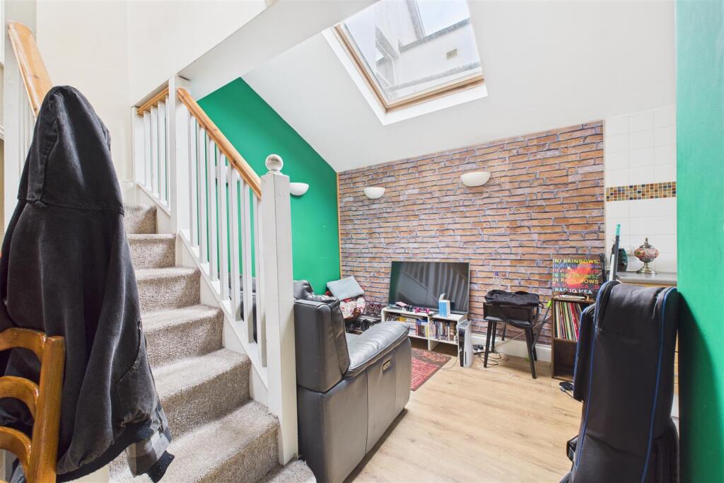 Flat B, 284, Gloucester Road, Horfield, Bristol BS