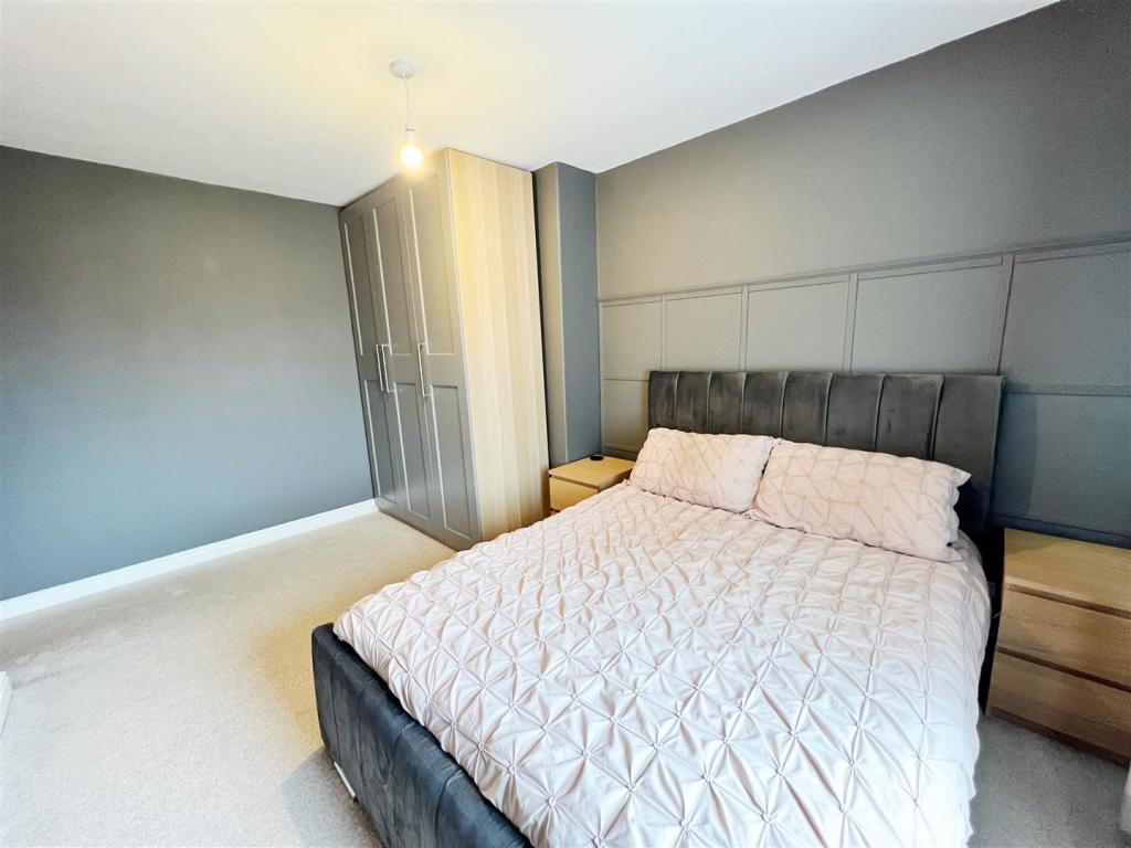 Bedroom 2 pic 2.jpg