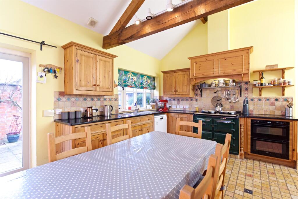 Kitchen/Breakfast