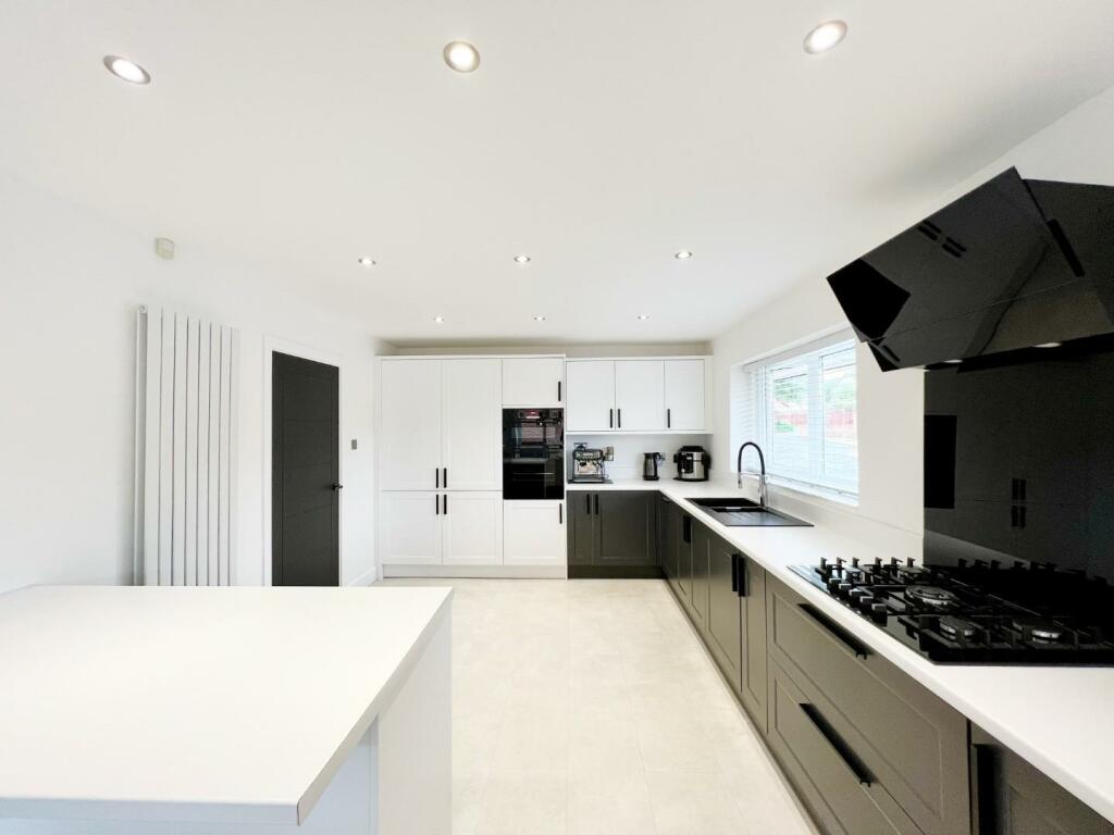 Kitchen Diner pic 6.jpg