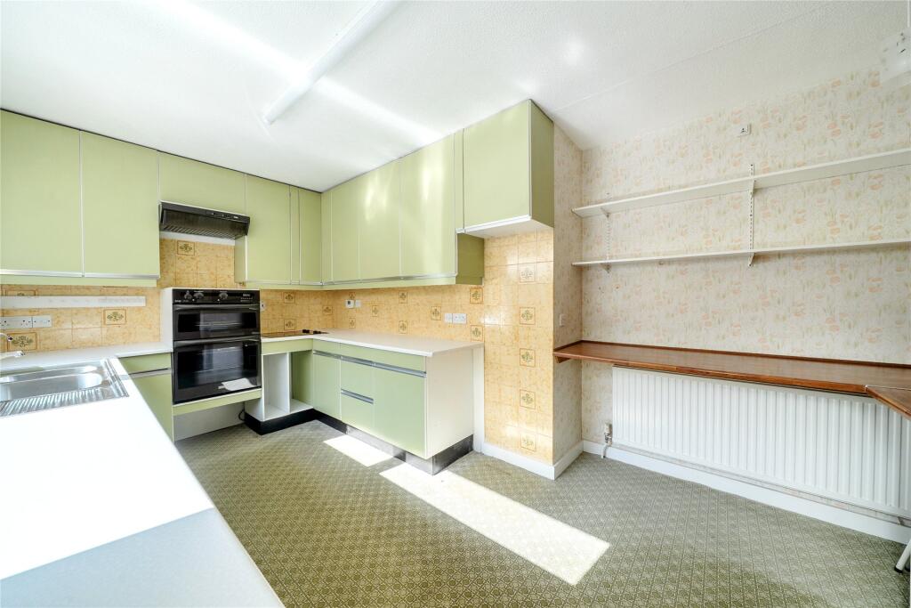 Kitchen/Breakfast Rm