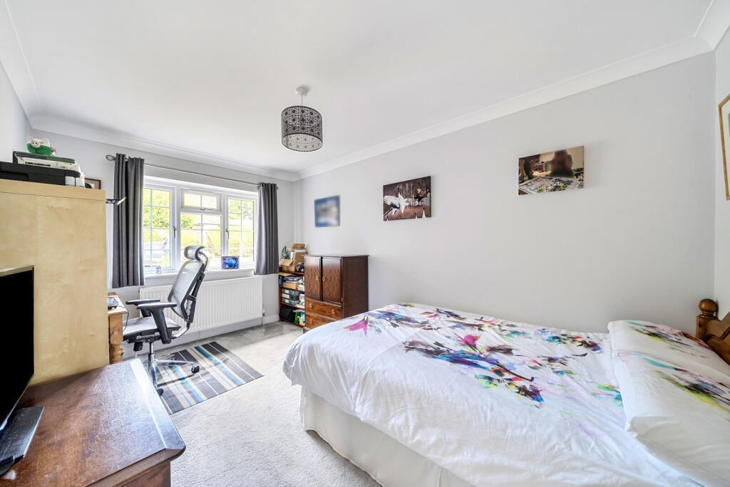 1349429-6-68c0175...