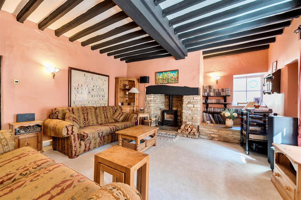 Rectory Cottage, 21 Hartwell Road, Aston (5).jpg