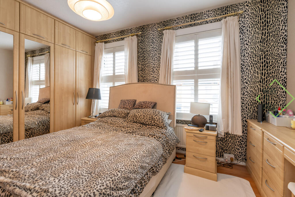 Cornwallis Grove N9-5