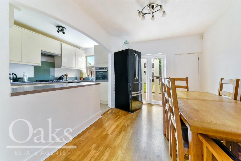 Kitchen / Dining