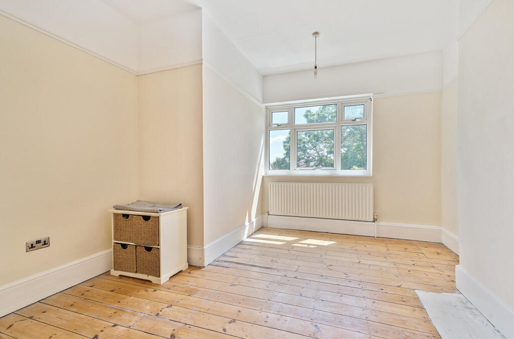 1315215-12-686fba...