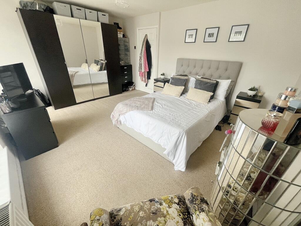 Bed12