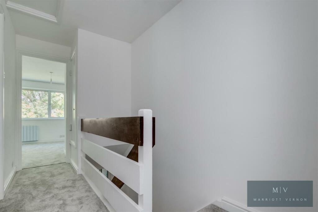 Anselm Close 4 MV-14.jpg