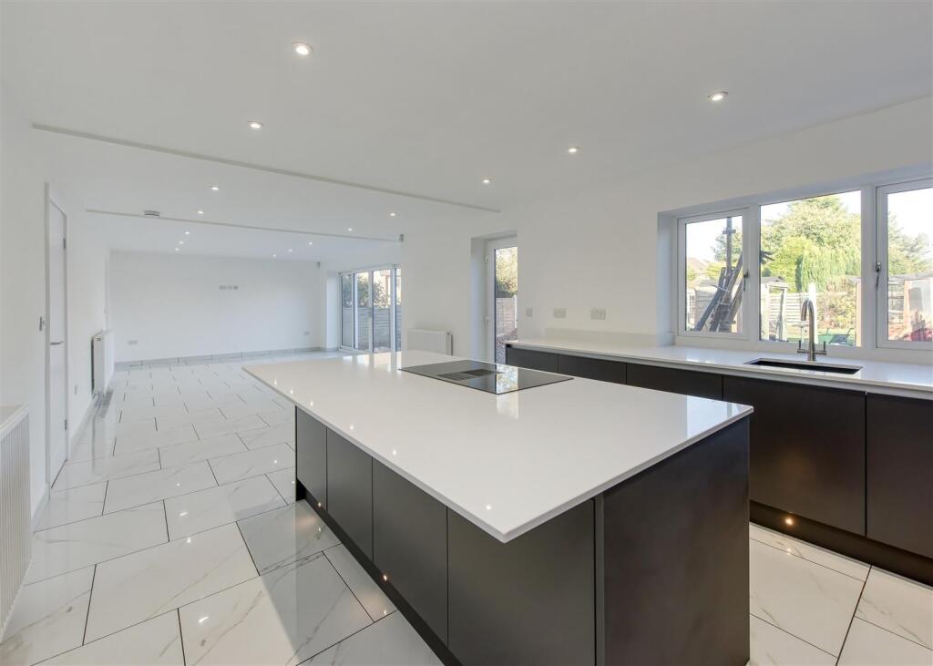3 Yew Tree Lane-kitchen7.jpg