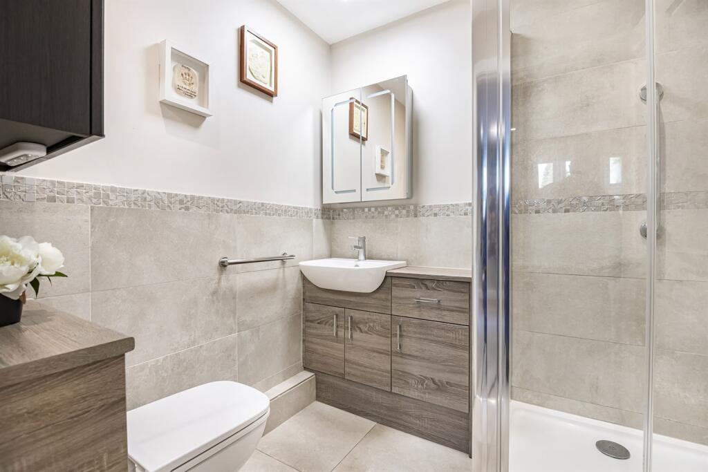 En Suite Shower Room