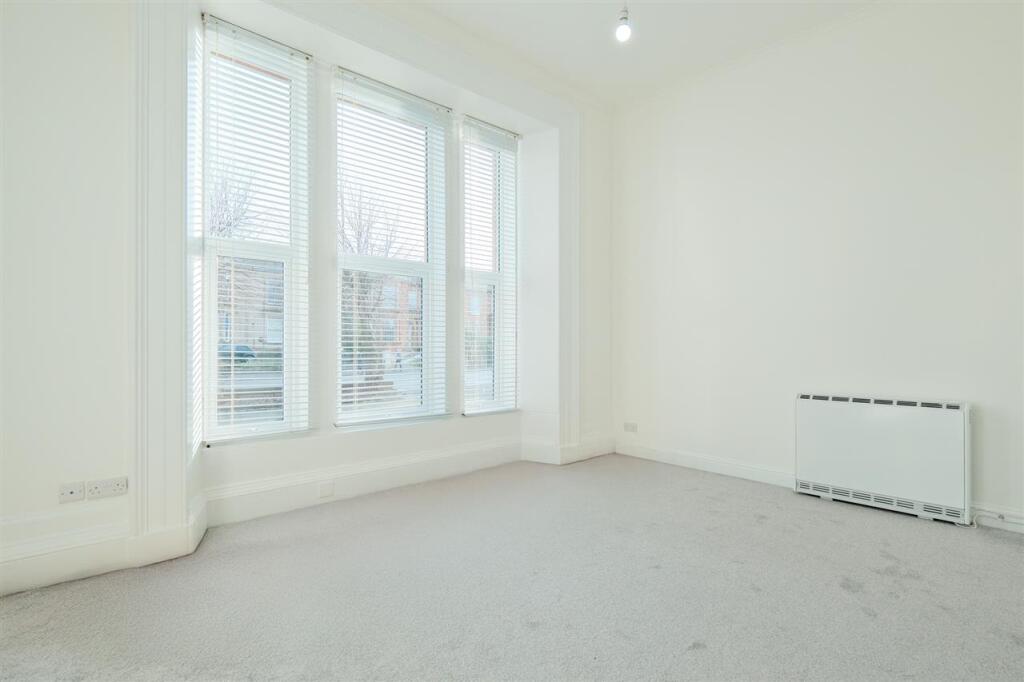 Lounge/Kitchen