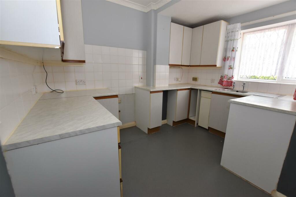 Kitchen Area.JPG