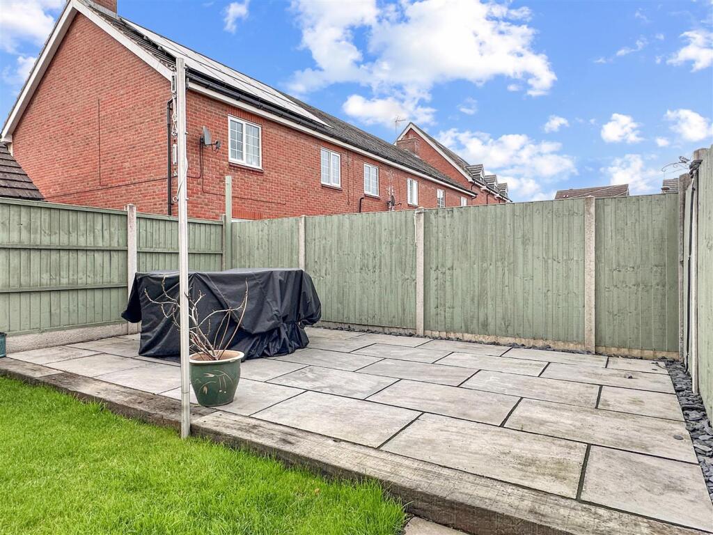 Paved Outdoor Entertainment Area 613